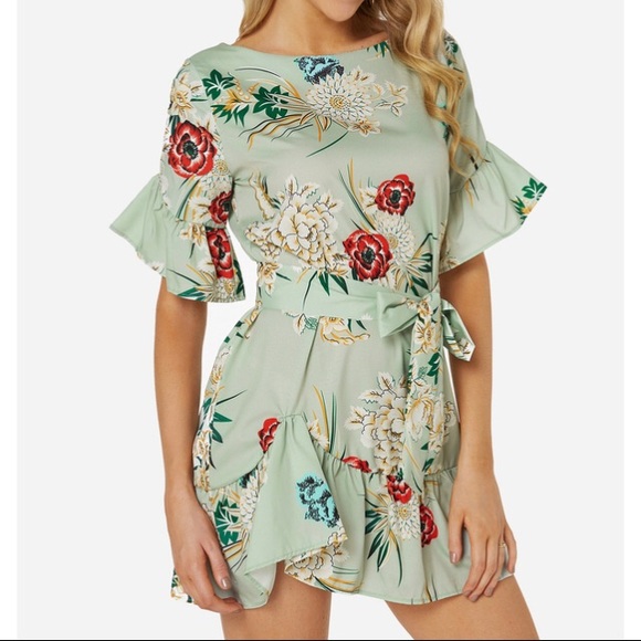 Yoins ruffle dress - Picture 1 of 3